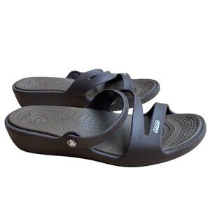 CROCS Patricia 2 Wedge Strappy Slide On Sandals Sz 8 Brown Summer Garden Beach